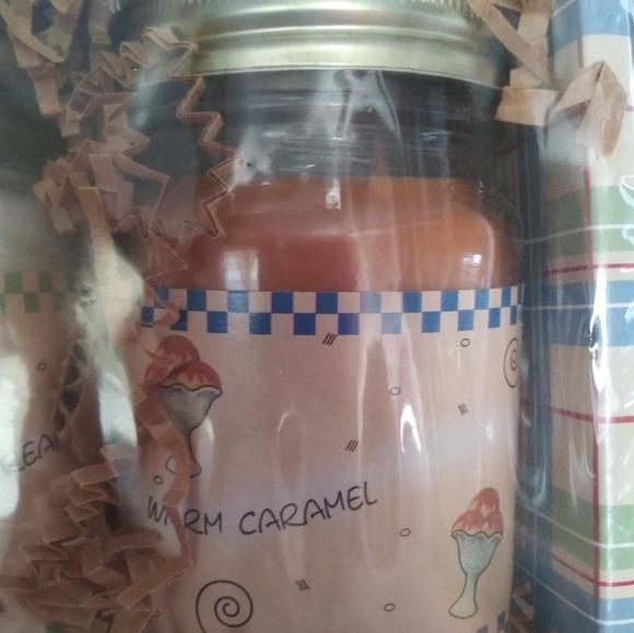 Candle Gift Set (#1) - Picture 3 of 6